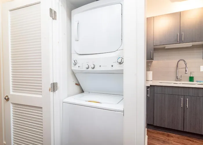 Апартаменты Modern 3br Smoke Ok Near Mccormick & Soldier Field