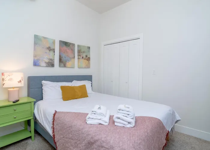 Modern 3br Smoke Ok Near Mccormick & Soldier Field *